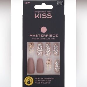 Kiss® Masterpiece Heirloom Glue On Nails 30 count